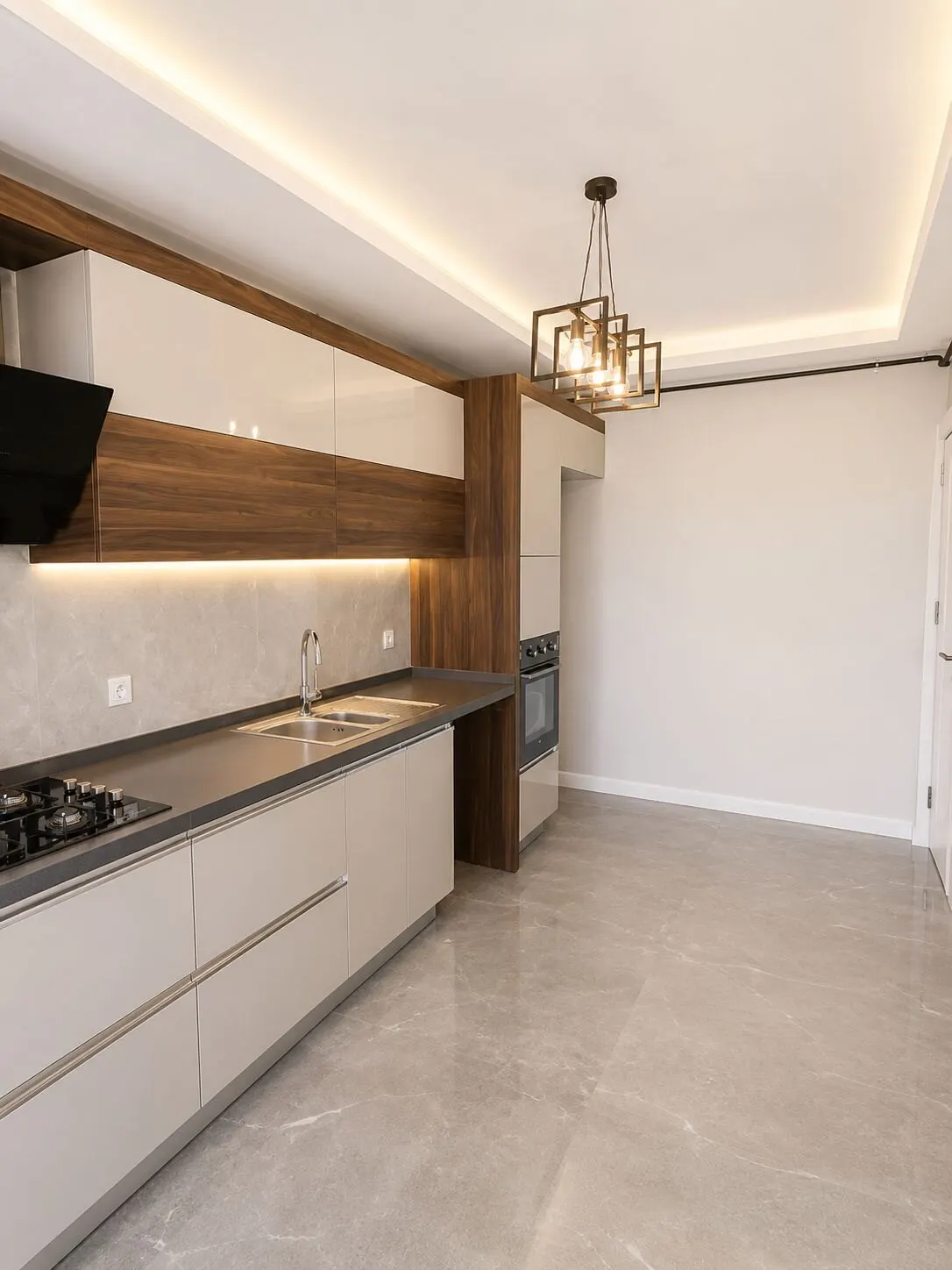 Lineer mutfak ve led aydınlatma uygulaması